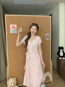 Đầm Dài Ôm Body Cổ V Đai Nơ Phong Cách Hàn Quốc Màu Hồng