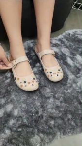 Bata LADIESCASUAL รองเท้าแตะแบบสวม ปิดหน้าเท้า สีเบจ รหัส 5618879 Ladiesflat Fashion SUMMER