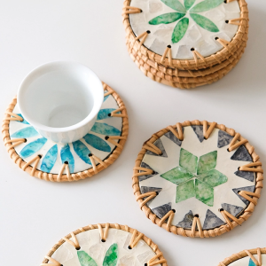 HENGHOME ที่รองแก้วหวายทรงกลมหลากสีแผ่นป้องกันโต๊ะรับประทานอาหารแผ่นรองแก้วกาแฟทนความร้อนแก้วเครื่องดื่มร้อนแก้วมัคห้องครัว