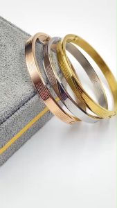 กำไลข้อมือยันต์ห้าแถว สแตนเลสแท้ 6 มิล งาน18k มงคล นำโชค เสริมดวง คาถา ยันต์ห้าแถว เสริมดวง มหาเฮง (สินค้าพร้อมส่ง)