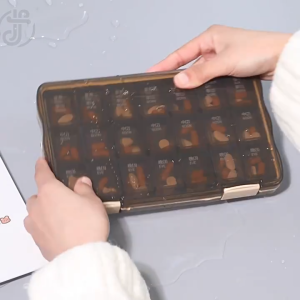 Pill Box Dispenser Container 7 Days Weekly high-capacity Travel Independent Lattice 28 Grids Tablet
