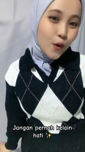 NHV Atasan Rajut Kotak kotak Blus Pollo Shirt Sweater Crop Top Wanita Lengan Panjang