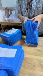 ซองกันกระแทก สีฟ้า🎀🩵🖤☀️🦕 ซองบับเบิลชีท bubble sheet ซองพัสดุ แพ็คละ 20 ชิ้น สีฟ้า ทุกขนาด ซองบับเบิ้ล ไปรษณีย์ ใส่พัสดุ