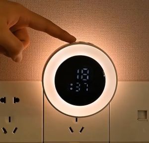 Đồng hồ xem giờ có đèn ngủ điều khiển từ xa với ba chế độ ánh sáng ba màu có thể tăng giảm độ sáng chức năng hẹn giờ