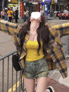 Áo Sơ Mi Nữ Tay Dài Màu Vàng Kẻ Caro Dáng Rộng Cổ Polo Phong Cách Retro Mùa Thu 2025 Thoải Mái Đa Năng Áo Khoác Ngoài