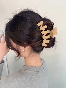 AKEZ JEDAI JEPITAN MODEL BENTUK ZIGZAG AKSESORIS JEPITAN BESAR MODEL ZIGZAG POLOS AESTHETIC