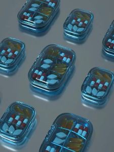 Multi-Compartment Large Capacity Sealed Pill Box