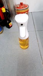 200 ML Refillable Vinegar And Cooking Oil Plastic Spray Bottle Outdoor Barbecue Grilling Kitchen Tool hm0216