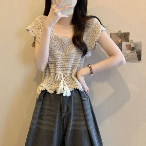 เสื้อกั๊กสั้นแบบใหม่สไตล์เกาหลีดีไซน์ใหม่พร้อมกระดุมและรูปดอกไม้แบบโปร่งใส เสื้อคลุมแบบสวมสบายสำหรับผู้หญิง