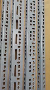 Thép V lỗ - V4x6. Độ dày 2ly. Nhiều KT: Từ 30cm đến 120cm. Thiết kế Lắp đặt kệ kho chứa hàng kệ Hồ sơ kệ siêu thị