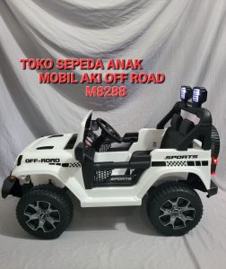 Mobil Aki Jeep Rubicon PMB M8288 Dual Aki 12 Volt