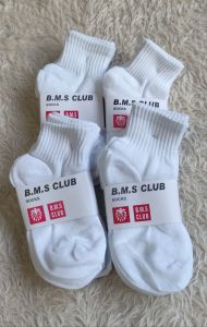 Premium UNIKLO white crew socks ribbed cuffs logo band casual wear for kids
