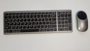 Meewoo Wireless Keyboard & Mouse Set: Bluetooth & 2.4Ghz Rechargeable Keyboard for Laptop, PC, Android Tablet & Phone