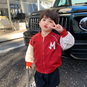 เสื้อแจ็คเก็ตเบสบอลสีแดงสำหรับเด็กชาย เสื้อแขนยาวแบบสวมหัว ผ้าผสมคอตตอนผสมโพลีเอสเตอร์ ฤดูใบไม้ผลิและฤดูใบไม้ร่วง