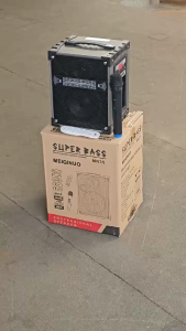 ลำโพงบูลทูธ รุ่น MN35 (speaker)ลำโพงบลูทูธรุ่นไหม่ล่าสุด ดีไซน์เก๋คลาสสิคทันสมัย ฟรีมค์1ตัว   รองรับ AUX TF USB BASS TREBLE ปรับเสียงเบส-แหลมของไมค์ได้ เสียบไมค์สายเพิ่มได้ 2ตัว เสียบกีต้าได้1ตัว ร้านจัดส่งของทุกวัน