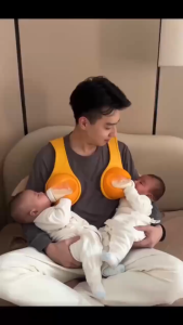 Đai Đeo Bình Sữa Xoay 360° Cho Bé | Giữ Bình Sữa Rảnh Tay Silicone An Toàn Tiện Dụng