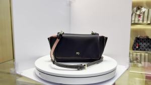 PG | PG 2026 Womens Shoulder Bag Luxury Lightweight Casual Bag Niche Brand Design New High Quality Fashion Crossbody Bag