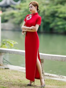 ชุดกระโปรงจีนยาวลายปักย้อนยุคระดับไฮเอนด์ 2025 ชุดการแสดงบนเวที ทรงสลิมฟิต แขนสั้น ผ้าไนลอนผสมโพลีเอสเตอร์