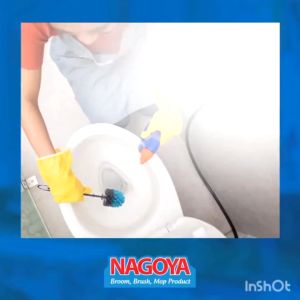 Nagoya Sikat Toilet Multicolor Otsu 904 dengan Gantungan dan Lubang - Pembersih Toilet Efektif