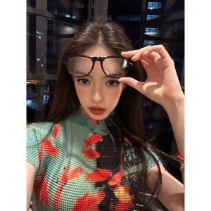 Hapipp ผู้หญิง เสื้อยืดแขนสั้นพิมพ์ลายปลาทองสูง ปกเสื้อ สลิมฟิต ฤดูร้อน เสื้อท่อนบน ทันสมัย ลูกไม้ ดีไซน์