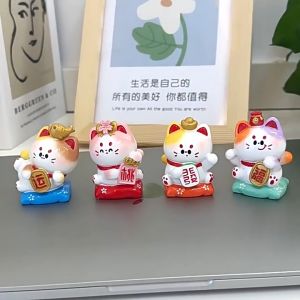 Mô Hình Mèo Lucky Ngồi Đệm Hoa Trang Trí Decord Ô Tô Tiểu Cảnh