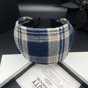 Autumn Winter Thickened Plaid Knitted Hair Clip Headband for Women with Teeth Anti-Slip Covering White Hair Wide Edge Hairband