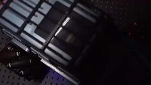 Xe điều khiển từ xa 4WD địa hình 2.4G cảm ứng tay leo núi xoay 360° drift địa hình đa chức năng