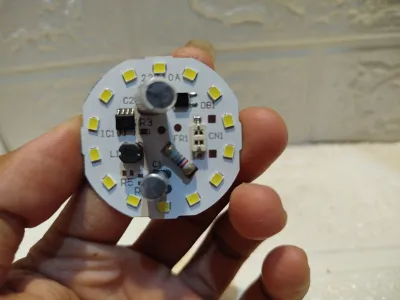 lampu LED 12 wat bahan alumunium foil lengkap dengan kabel pembelian isi 1 pcs