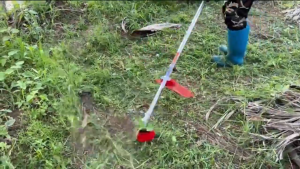 Honda GX-35 4-Stroke Gasoline Grass Cutter 45CC Portable Brush Trimmer Professional Lawn Mower Garden Pruning Tool with Mowing Brushes Heavy-Duty Garden Pruning Tool with Mowing Attachments