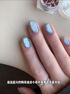 [H] 1 Set Sparkly Irregular Nail Flakes 12 Grids Holographic Glitter Nail Art Sequins Mermaid Makeup Manicure Decorations