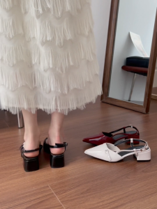 YOTO Leather Pointed-Toe Low-Heeled Sandals Summer Fashion Height-Increasing Slippers For Ladies