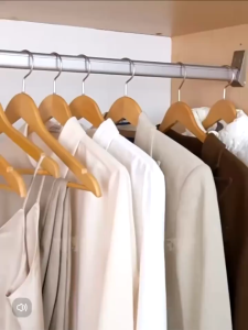 20PCS Solid Wood Clothes Hanger Swivel Hooks Wooden Hangers Non-Slip Hanger Wide Shoulder Hanger