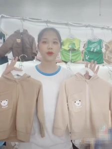 Hot trend | Áo khoác Gấu Bear 2 màu chất vải tổ ong thoáng cho bé 8-18kg