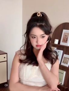 Small Gold Clip hair pin Kecil hair clips Warna Emas Korea hair Clip hair claw pin rambut small hair pins小发夹金属金属发夹抓夹韩式发夹