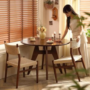 MU FENG ZHI NAN | Relaxing Mid-Century Dining Chair