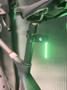 Đèn hậu cốt yên mã 8821 kiểu nháy giọt nước cho xe đạp