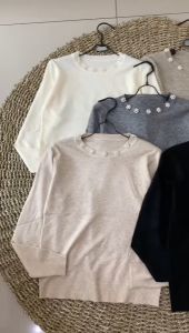 Atasan Blouse Motif Polos Import: Desain Nyaman & Modis