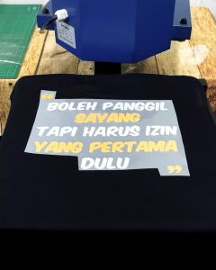 Desain Kaos Keren - Kaos Kata Pasangan Boleh Panggil Sayang Bahan Combed 20s Lembut Nyaman Standar Distro