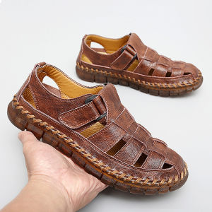 Flag Brand Bull Mens Shoes Summer Sandals Mens Leather Breathable Sports Outdoor Wear-Resistant Hole Shoes Casual Beach Shoes
