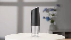 ที่บดเครื่องเทศ ที่บดพริกไทยไฟฟ้า เครื่องบดเกลือ พริกไทย เครื่องเทศ บดสมุนไพร เครื่องบดอัตโนมัติ มีไฟ LED แข็งแรง ทนทานต่อการใช้งาน รูปทรงจับถนัดมือ สวยงาม Salt and Pepper Grinder Type C Charging Gravity Electric Pepper Mill Set