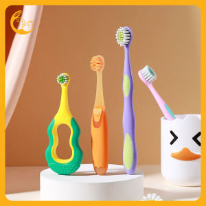 Kisss Baby แปรงสีฟันเด็ก ป้องกันฟันผ ต้านเชื้อแบคทีเรีย 0-3-6-9ปี ทําความสะอาดช่องปาก ขนแปรงอ่อนนุ่ม Antibacterial childrens toothbrush