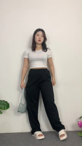 ชุดเซ็ตแฟชั่น เสื้อเข้ารูปและกางเกงเอวสูง สวมใส่สบายสำหรับสาวๆ