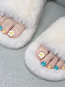 Cute Smiling Face Flower False Nails Soft Adorable Girl Cute Teenage Girl Nail Stickers Detachable Toe Wearable Nail Patches