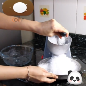 Commercial Ice Crusher Halo Halo Maker Anti Splash Design Large Capacity Hopper Milk Tea Equipment