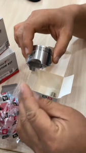 ลูกสูบพร้อมแหวน WAVE125R S I (KPH) ไฟเลี้ยวบังลม ชุดลูกสูบ+แหวน ขนาด STD - 2.00 แบรนด์ 2M แท้