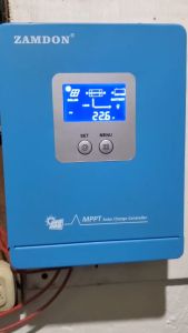 Zamdon MPPT Solar Charge Controller 40A 12/24V -Authentic Zamdon solar charge controller Adjustable High-Efficiency Gel/Lithium Compatible not set up solar controller only