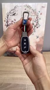 Ốp Chìa Khóa Xe Ford Focus Ecosport Fiesta Bản Chìa Khóa Thông Minh Hợp Kim Cao Cấp Họa Tiết 3 Sọc Màu Sang Trọng