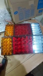 Đèn hậu xe tải đèn led 3 khoang 2003A