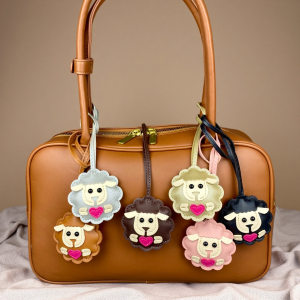 Fluffy Leather 3D Sheep Heart Charm Bag - PU Leather Cotton Filled 20cm Strap Cute Animal Themed Handbag Accessory