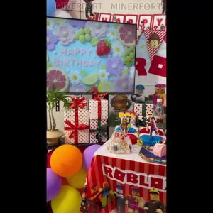 Robloxed Tablecloth 1set Birthday Cartoon Waterproof Table Linen Party Decorations Disposable Tablecloths Isolate the dirt